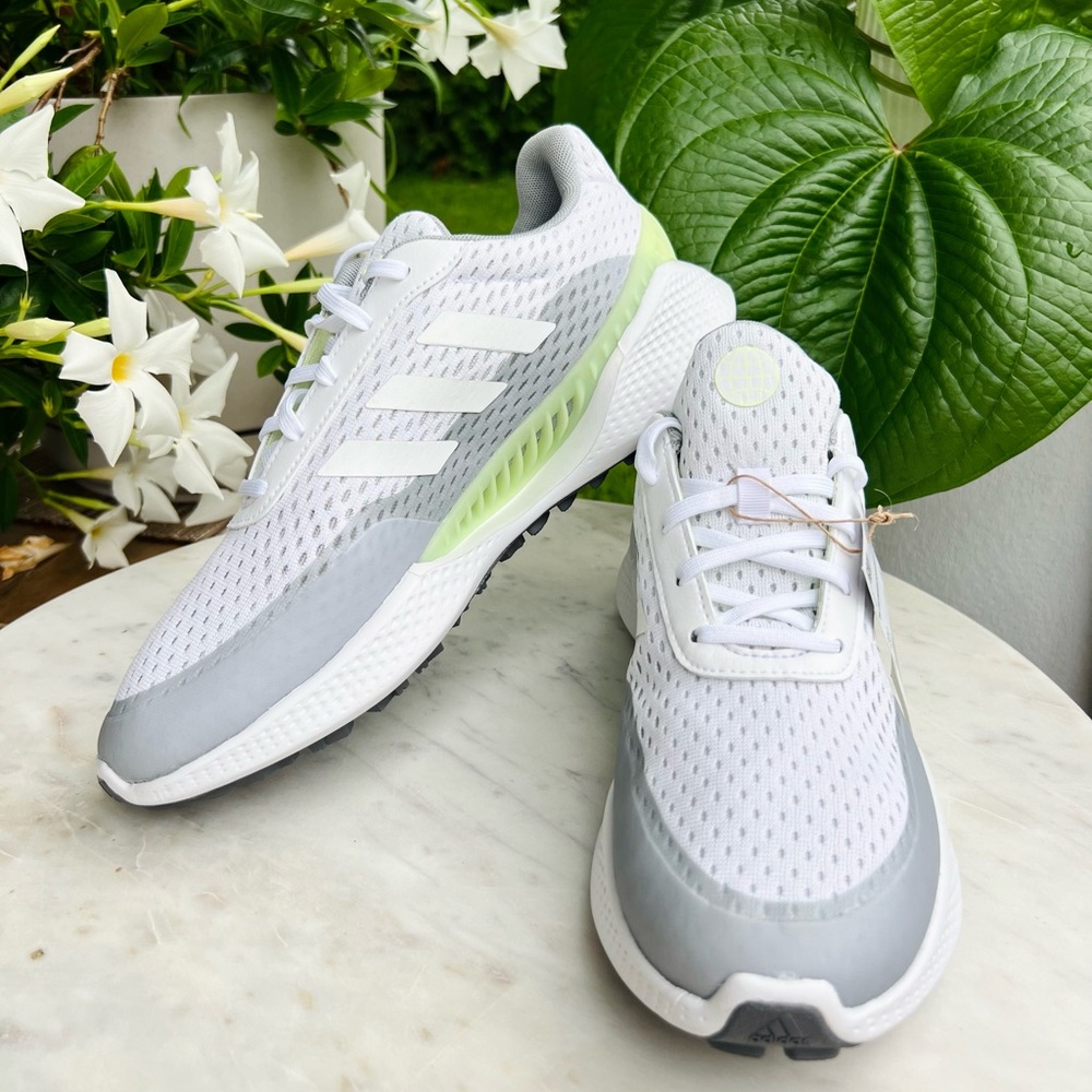 🌿🤍Adidas🤍🌿Beautiful Comfy day 🌿New